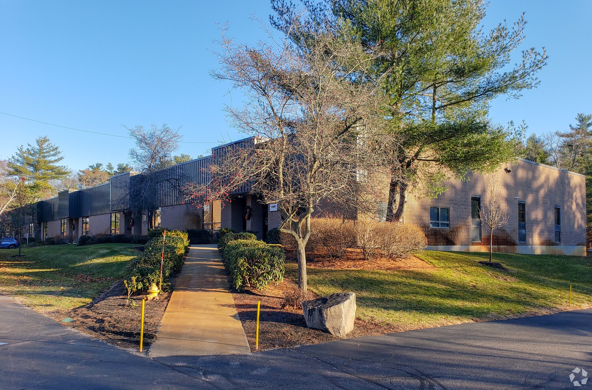 77 Accord Park Dr, Norwell, MA à louer Photo principale- Image 1 de 7