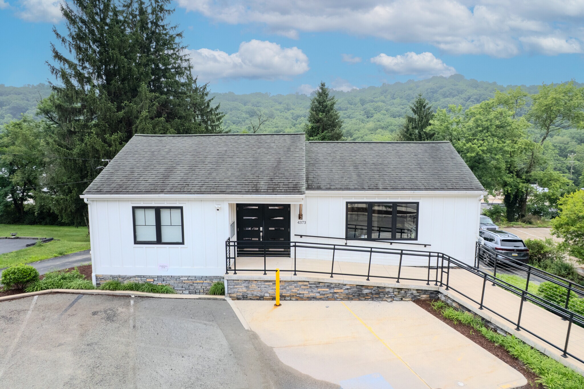 4373 Old William Penn Hwy, Murrysville, PA for lease Primary Photo- Image 1 of 37
