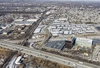 280 N Midland Ave, Saddle Brook, NJ à louer Photo du bâtiment- Image 2 de 7