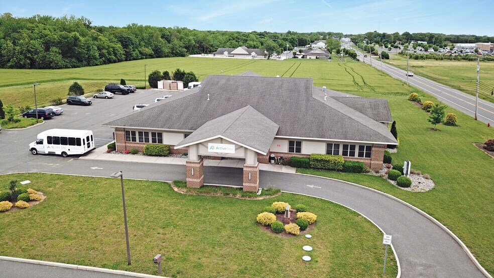 2695 S Lincoln Ave, Vineland, NJ à louer - Photo du bâtiment - Image 2 de 4