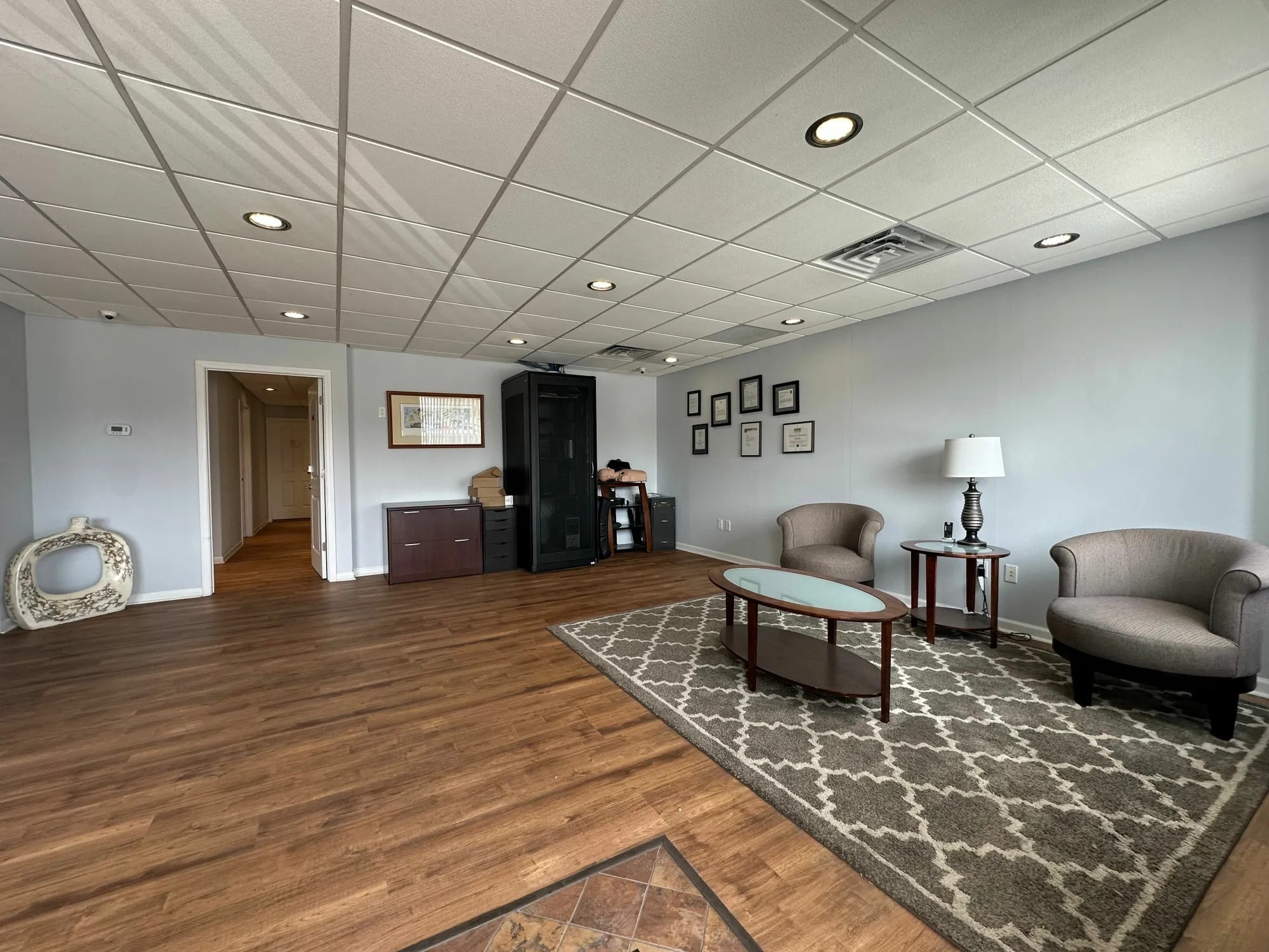 15 Civic Center Dr NE, Rochester, MN for lease Interior Photo- Image 1 of 4