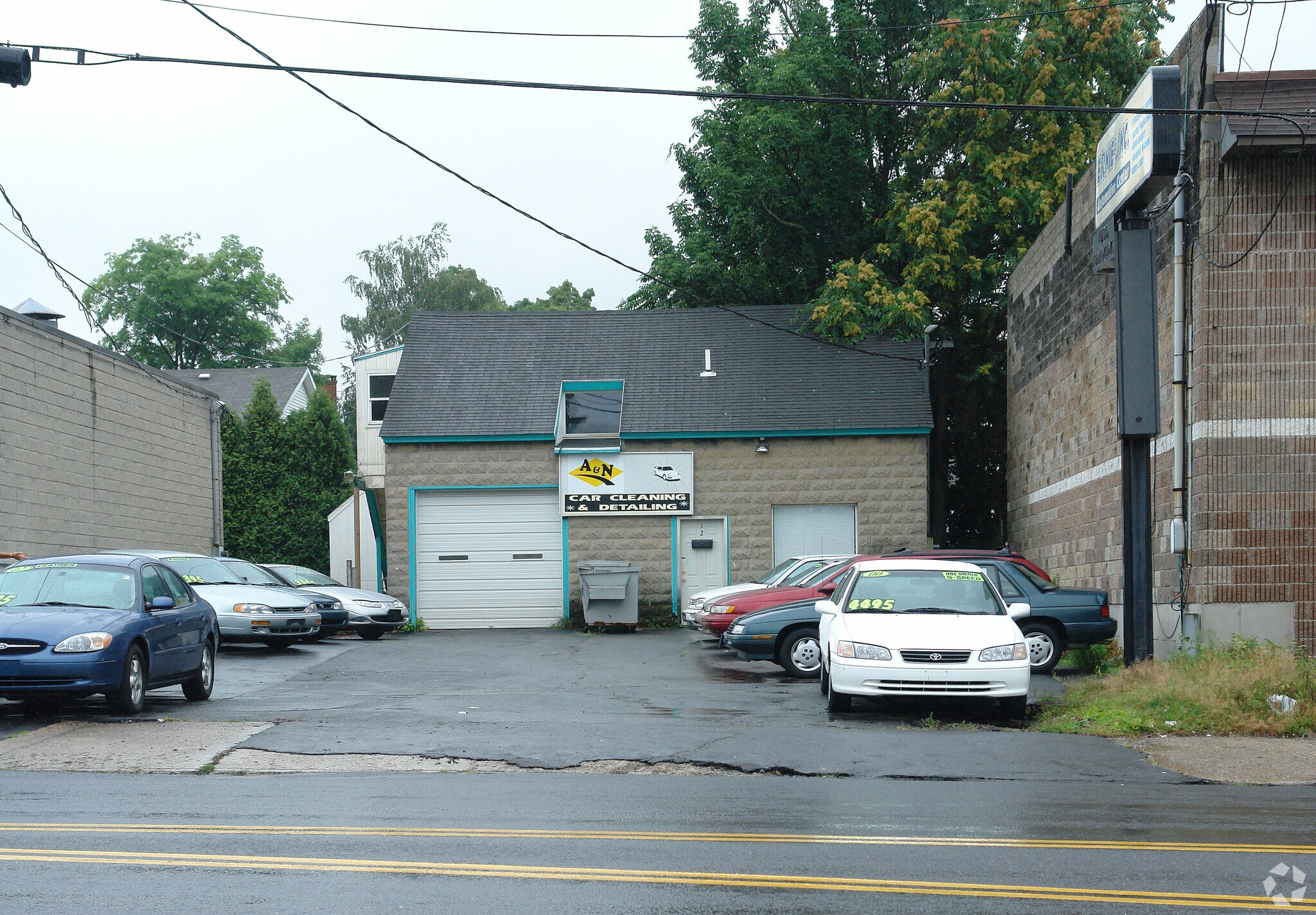 12 Meriden Rd, Waterbury, CT à vendre Photo du bâtiment- Image 1 de 3