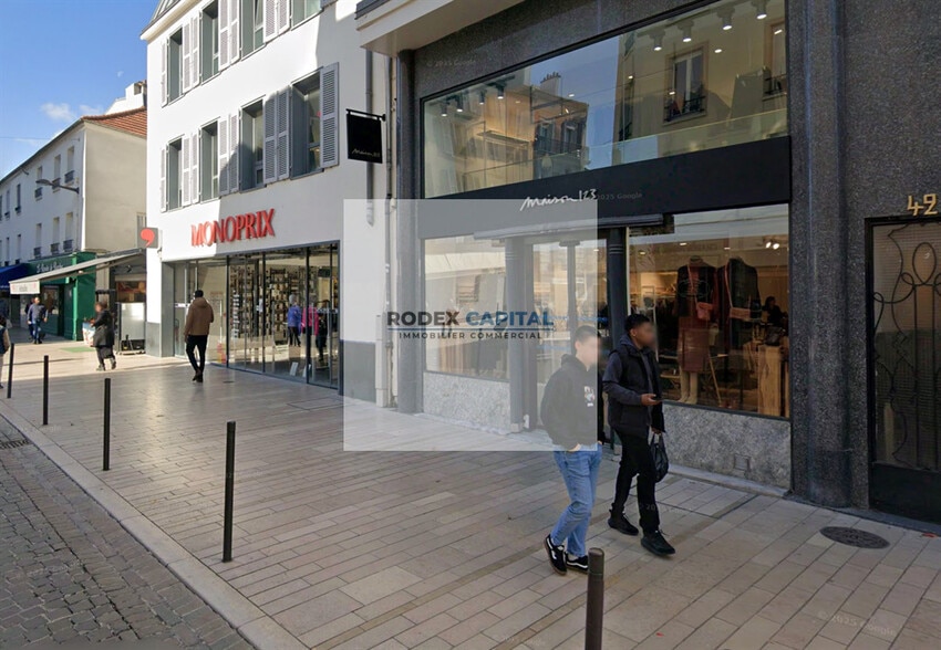 Retail in Vincennes for lease - Building Photo - Image 1 of 2