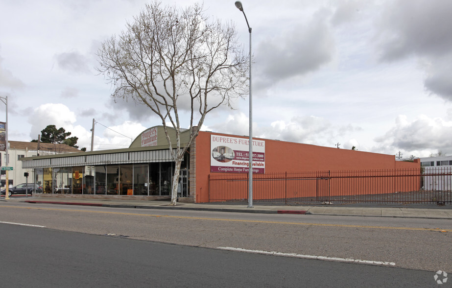 1900 E 14th St, San Leandro, CA for lease - Primary Photo - Image 1 of 2