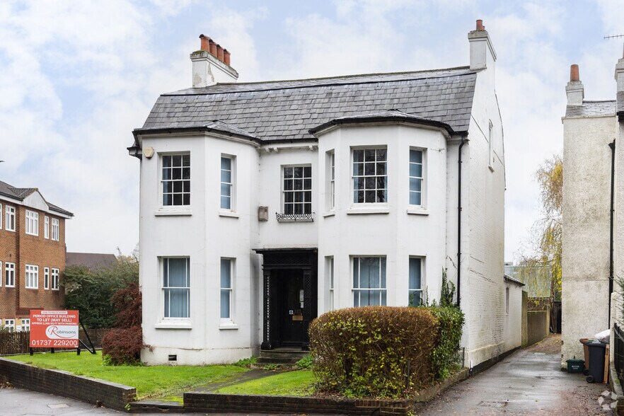 107 Bell St, Reigate à vendre - Photo du bâtiment - Image 2 de 2