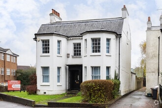 107 Bell St, Reigate à vendre Photo du bâtiment- Image 2 de 2