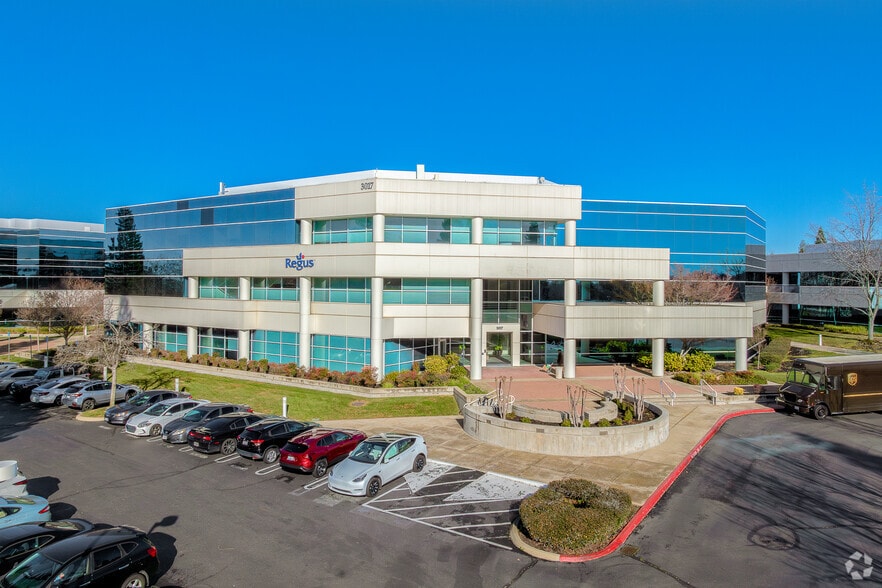 3017 Douglas Blvd, Roseville, CA for lease - Building Photo - Image 1 of 15
