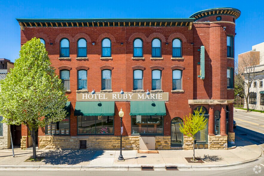 134-150 S Blair St, Madison, WI à vendre - Photo du bâtiment - Image 3 de 10