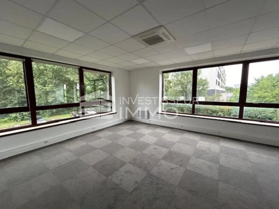 Office in Champs-sur-Marne for lease Interior Photo- Image 1 of 11