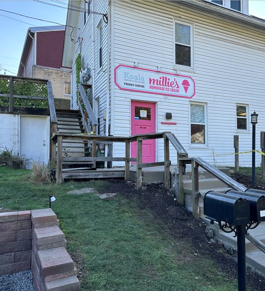 820 W Ingomar Rd, Pittsburgh, PA à louer - Photo du bâtiment - Image 2 de 18