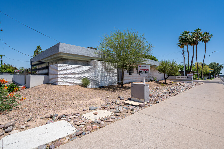 2415 S Rural Rd, Tempe, AZ à vendre - Photo du bâtiment - Image 1 de 47