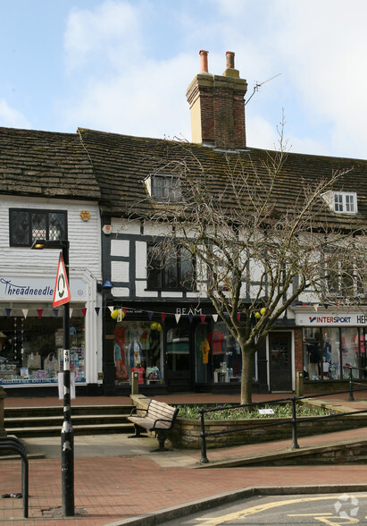 14 High St, East Grinstead à vendre - Photo principale - Image 1 de 1