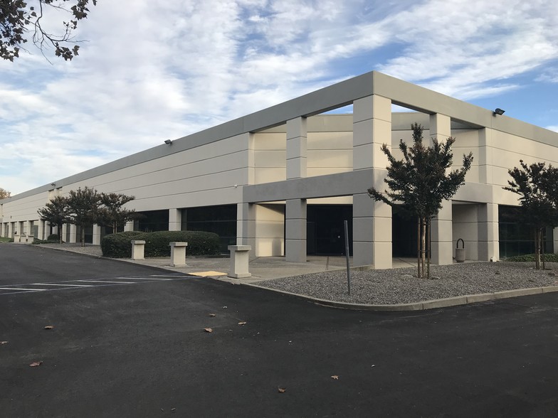 2333 Courage Dr, Fairfield, CA for lease - Building Photo - Image 1 of 6