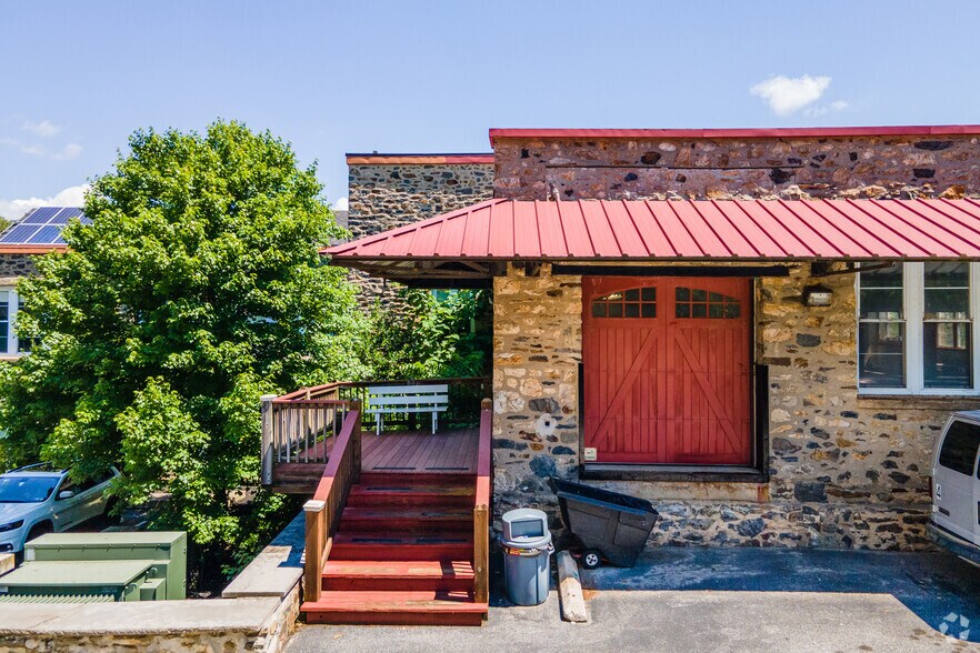 4 Rockbourne Ave, Clifton Heights, PA à louer - Photo du bâtiment - Image 3 de 8