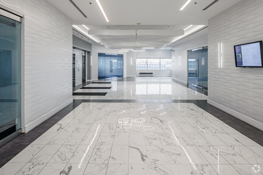 217 E Redwood St, Baltimore, MD for lease - Lobby - Image 2 of 7