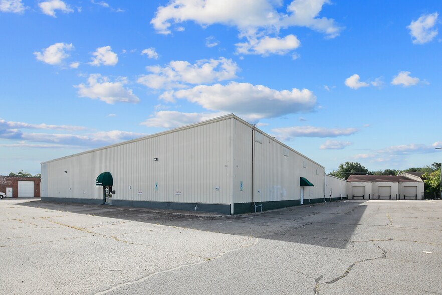 2858 Owen Dr, Fayetteville, NC à vendre - Photo du bâtiment - Image 3 de 26