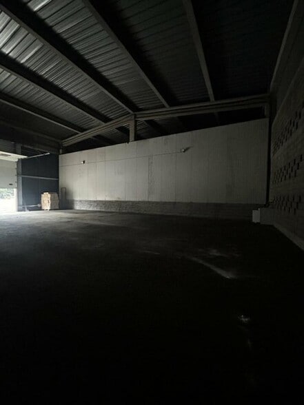 Industrial in Châteaurenard for lease - Interior Photo - Image 3 of 6