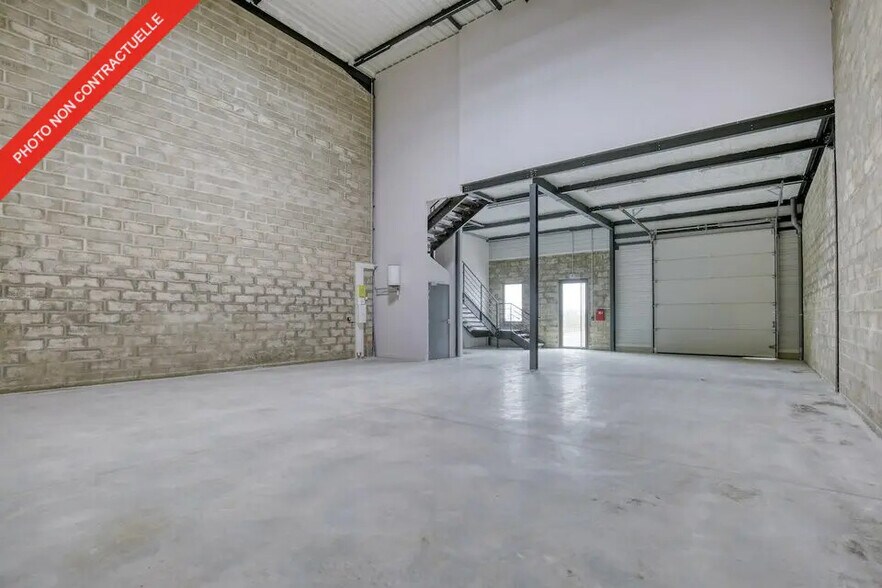 Flex in Persan for sale - Building Photo - Image 1 of 6