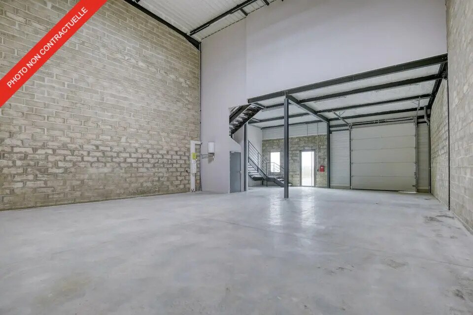 Flex in Persan for sale Building Photo- Image 1 of 7