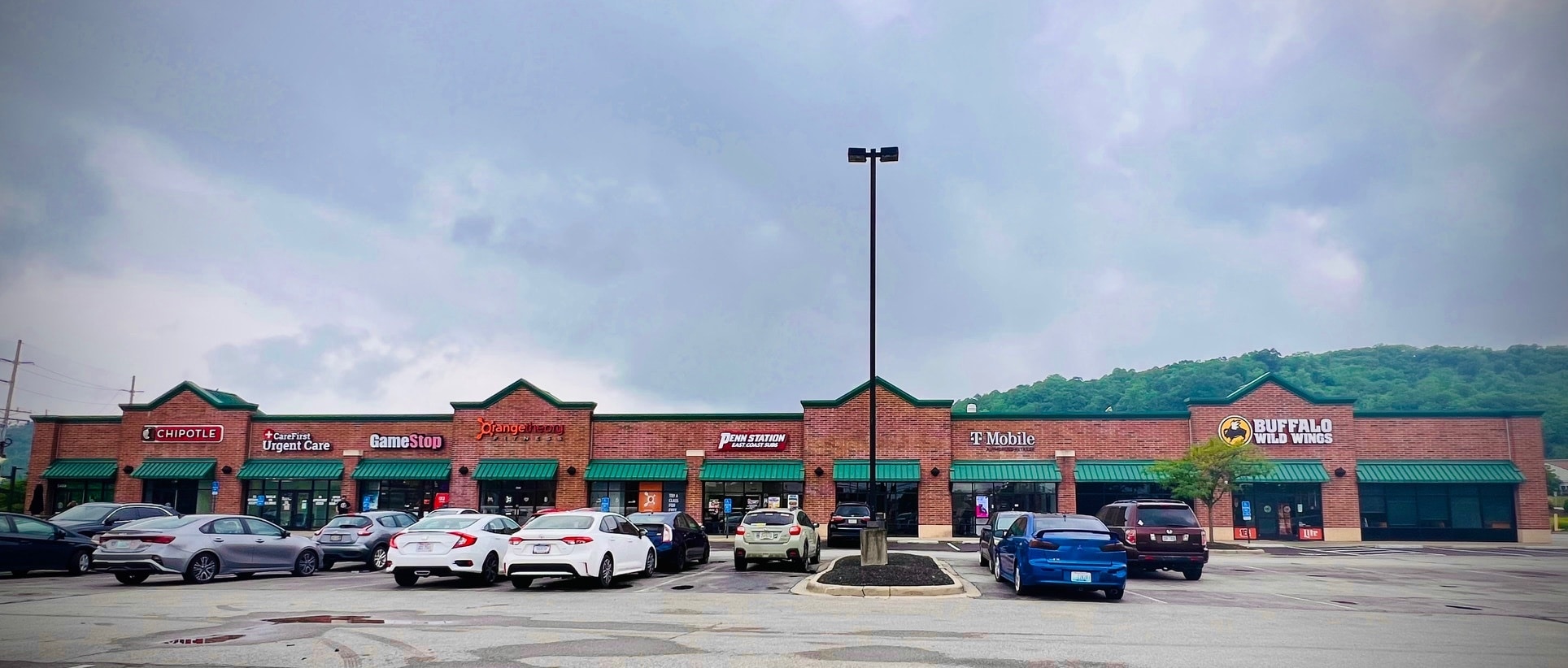 3441-3459 Valley Plaza Pky, Fort Wright, KY for lease Primary Photo- Image 1 of 2