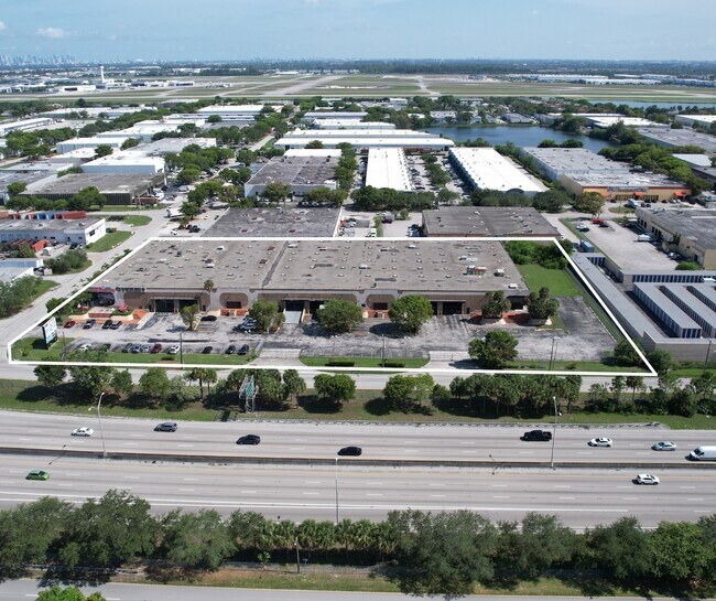 Plus de détails pour 4900 NW 167th St, Miami Gardens, FL - Industriel à vendre
