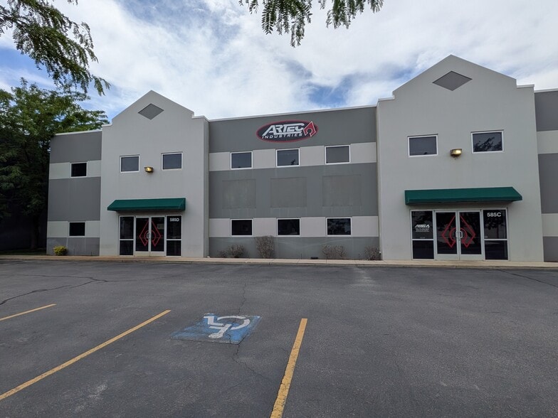 585 N 700 W, North Salt Lake, UT à vendre - Photo du bâtiment - Image 2 de 5