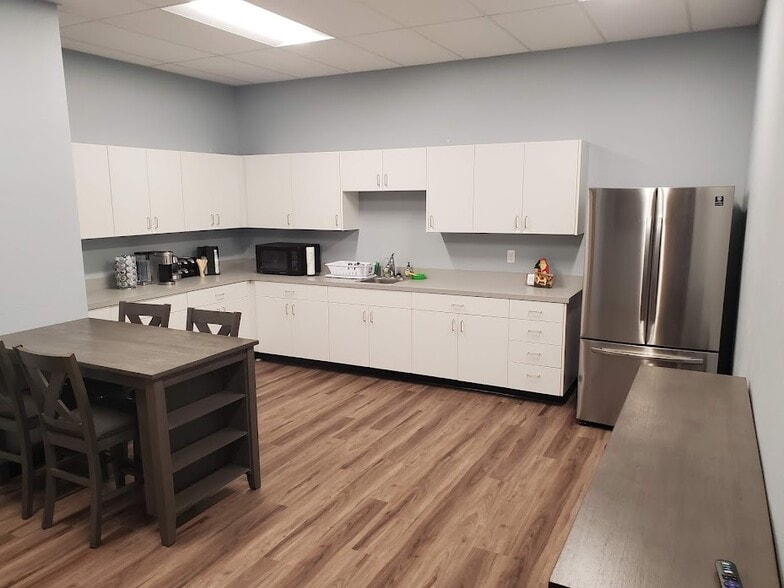 270 W Georgia Ave, Nampa, ID for lease - Interior Photo - Image 3 of 11