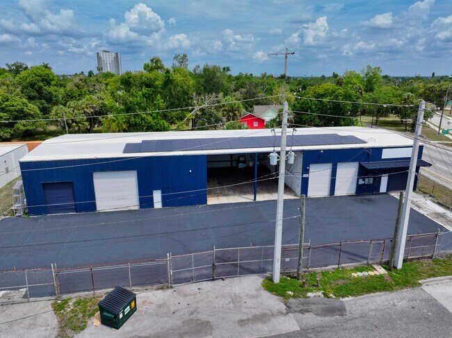 More details for 2585 4th St, Fort Myers, FL - Industrial for Lease