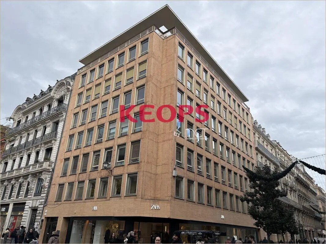 Office in Toulouse for lease Building Photo- Image 1 of 11