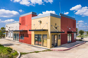 3211 Commercial Cir, New Braunfels TX - Restaurant avec service au volant