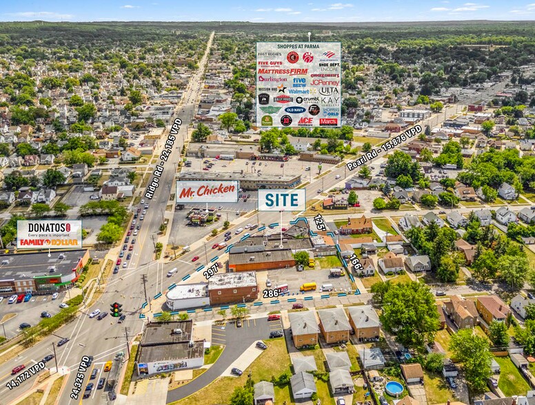 5444-5466 Pearl Rd, Parma, OH à louer - Photo du bâtiment - Image 3 de 5