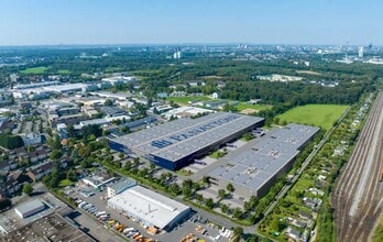  for lease Building Photo- Image 2 of 3