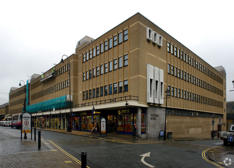 Market St, Halifax for lease - Building Photo - Image 3 of 10