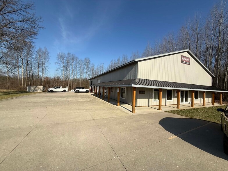 11775 Cedar Rock Dr Ne, Rockford, MI for lease - Building Photo - Image 2 of 7