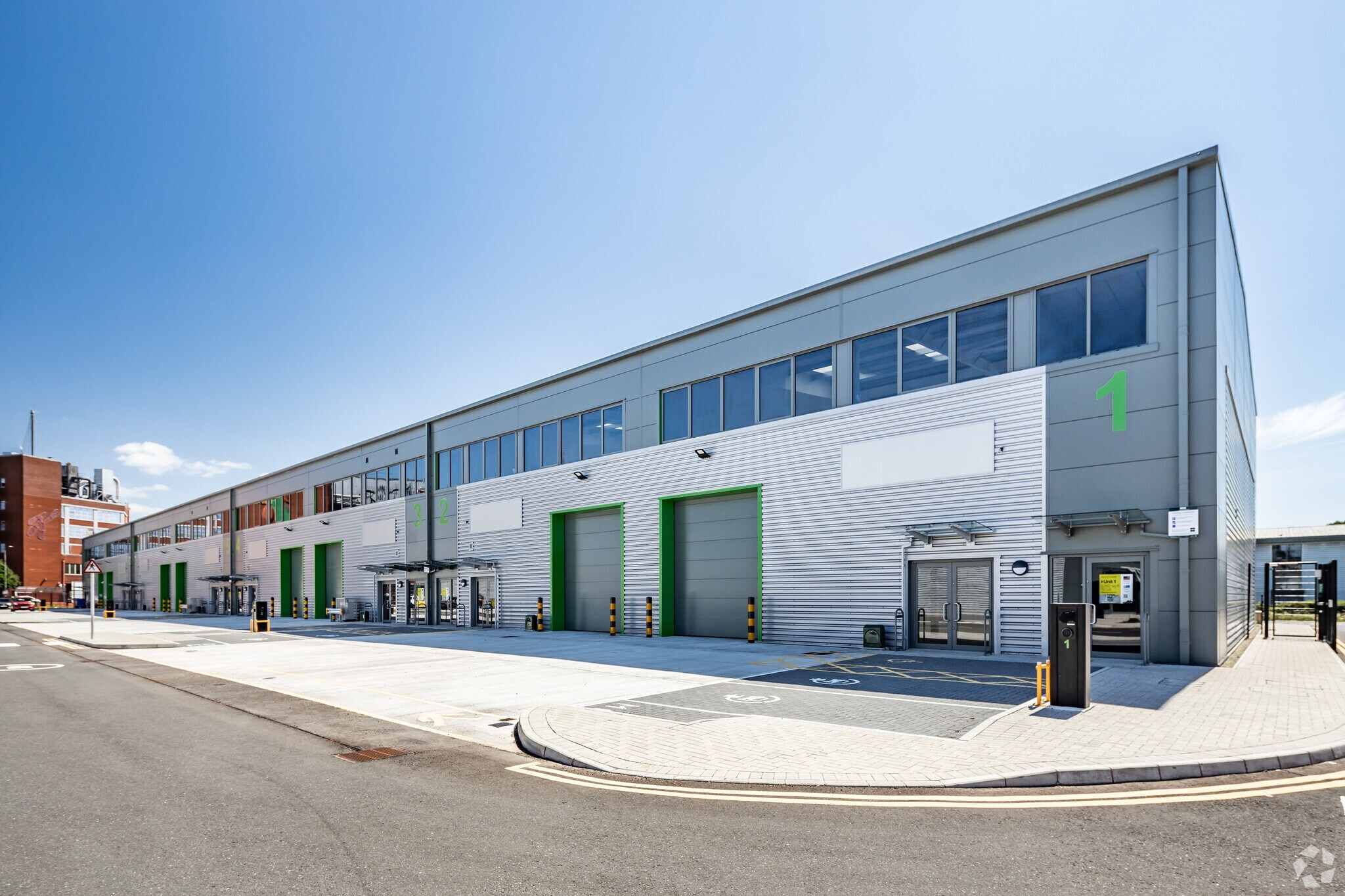 103 Barton Dock Rd, Manchester for lease Primary Photo- Image 1 of 28