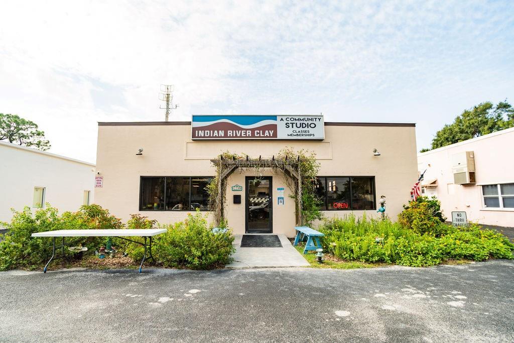 1239 16th St, Vero Beach, FL for sale Primary Photo- Image 1 of 35