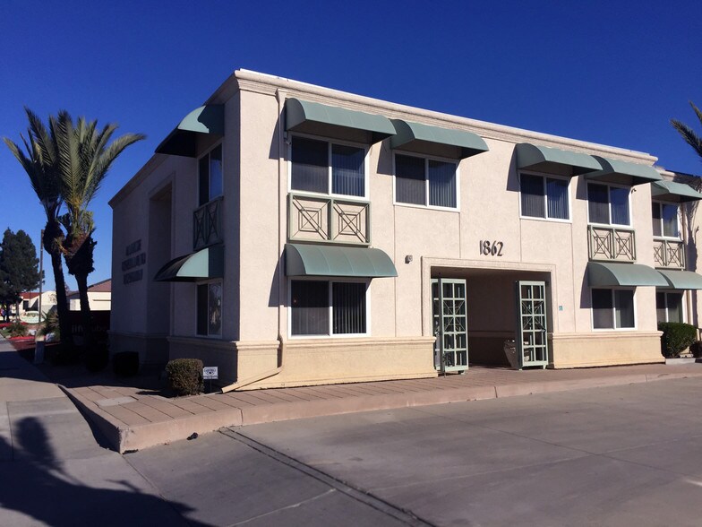 1862 S Broadway, Santa Maria, CA à louer - Photo du bâtiment - Image 2 de 17