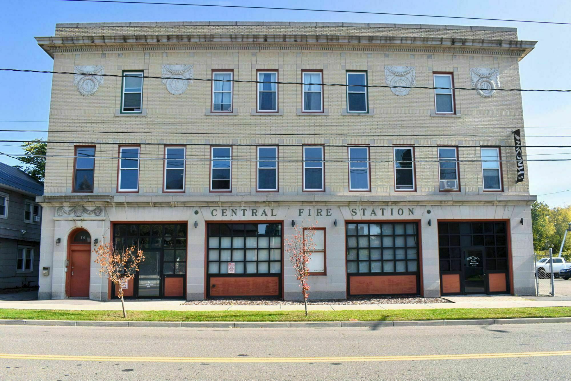 74 Carroll St and 29-31 Court St portfolio of 3 properties for sale on LoopNet.ca Building Photo- Image 1 of 16