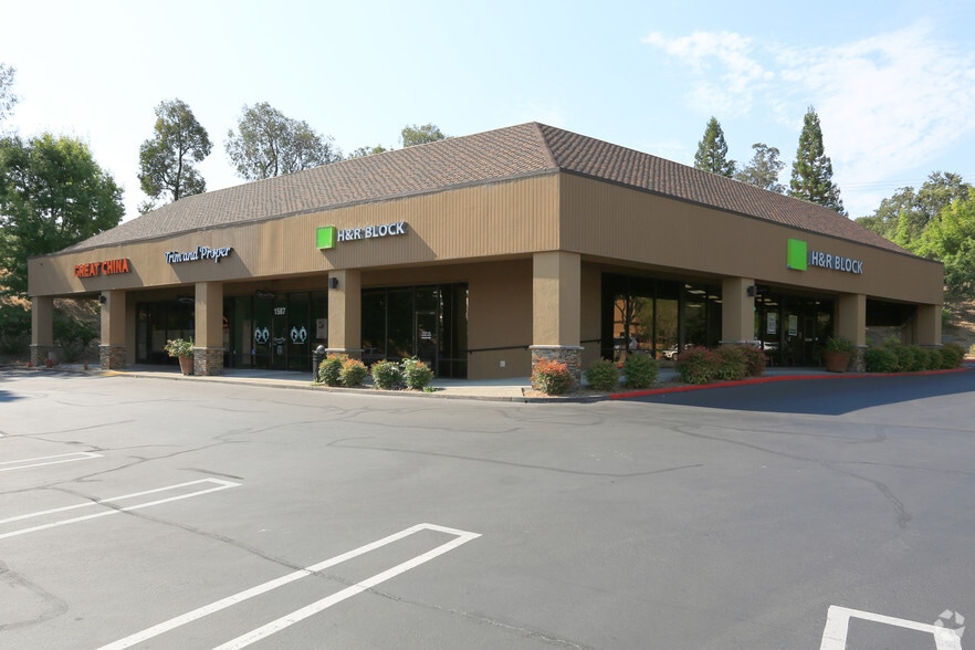 1577-1579 Farmers Ln, Santa Rosa, CA for lease - Primary Photo - Image 3 of 6