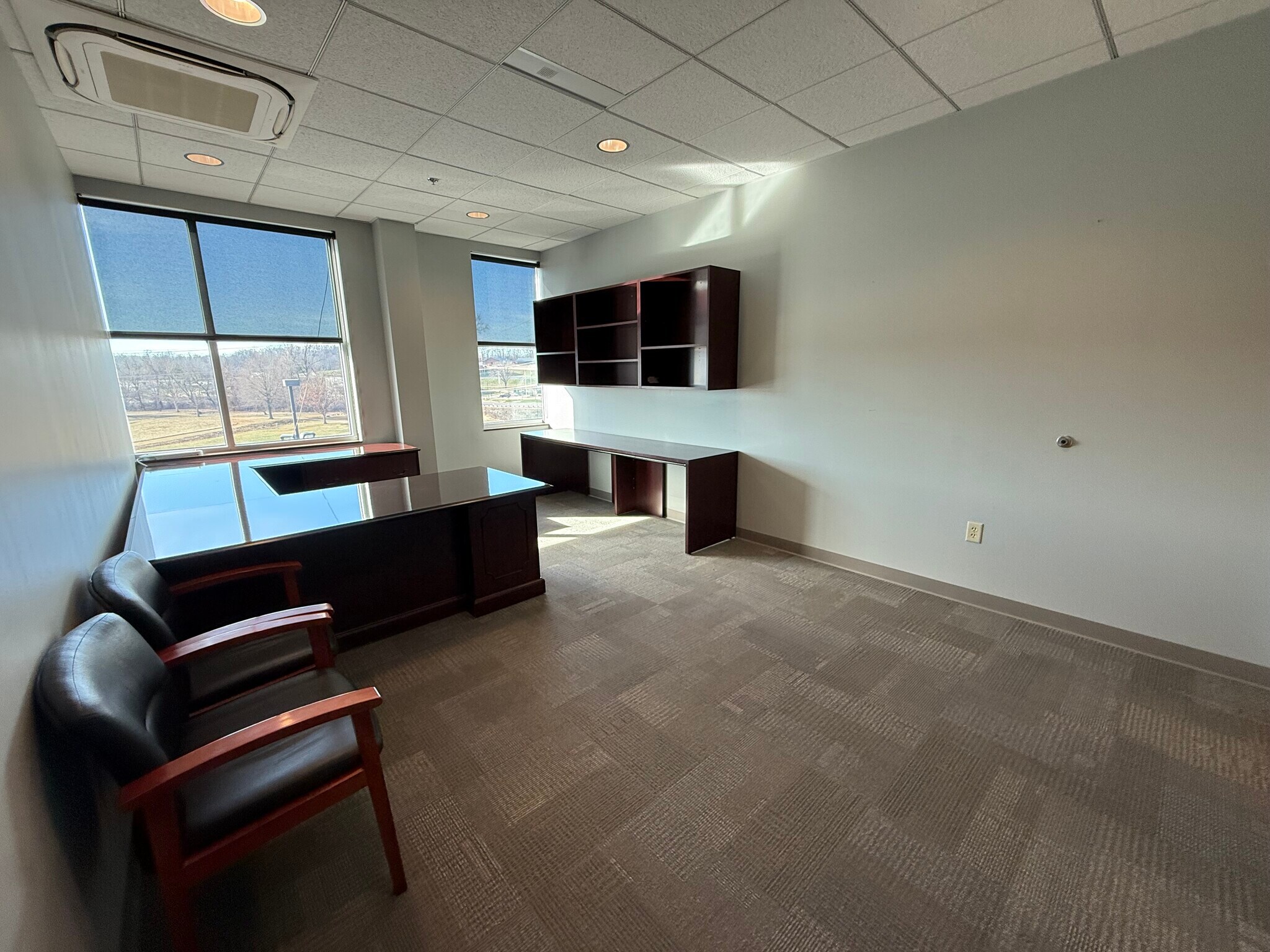 1650 N Kingshighway St, Cape Girardeau, MO for lease Interior Photo- Image 1 of 5