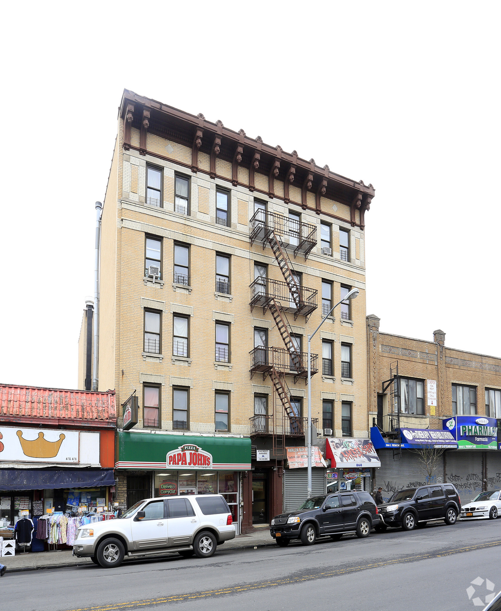 868 E Tremont Ave, Bronx, NY for lease Primary Photo- Image 1 of 4