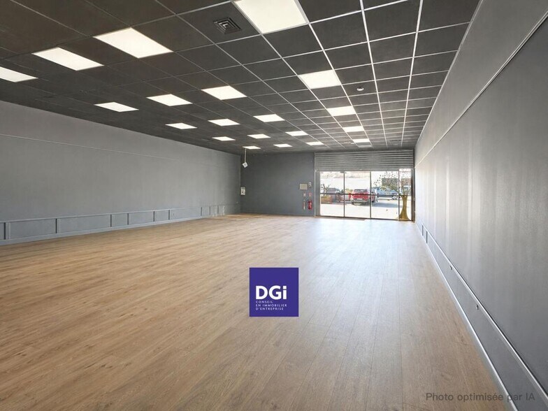 2503 Route De Montpellier, Nîmes for lease - Interior Photo - Image 3 of 4
