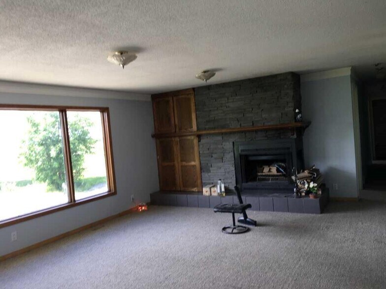 16909 104 St SE, Calgary, AB à vendre - Photo intérieure - Image 3 de 4