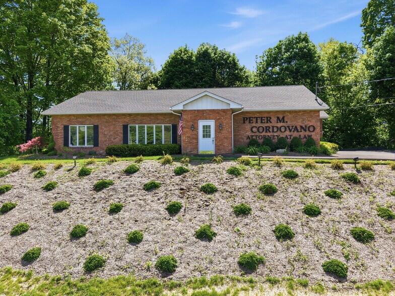 1 N Roberts Rd, Highland, NY à vendre - Photo du bâtiment - Image 1 de 15