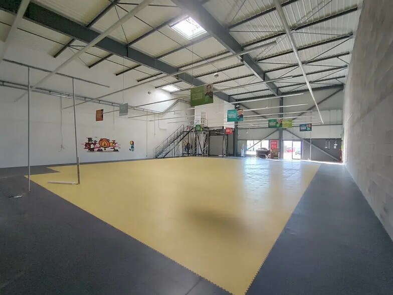 Commerce de détail dans Bourgoin-Jallieu à vendre - Photo intérieure - Image 1 de 9