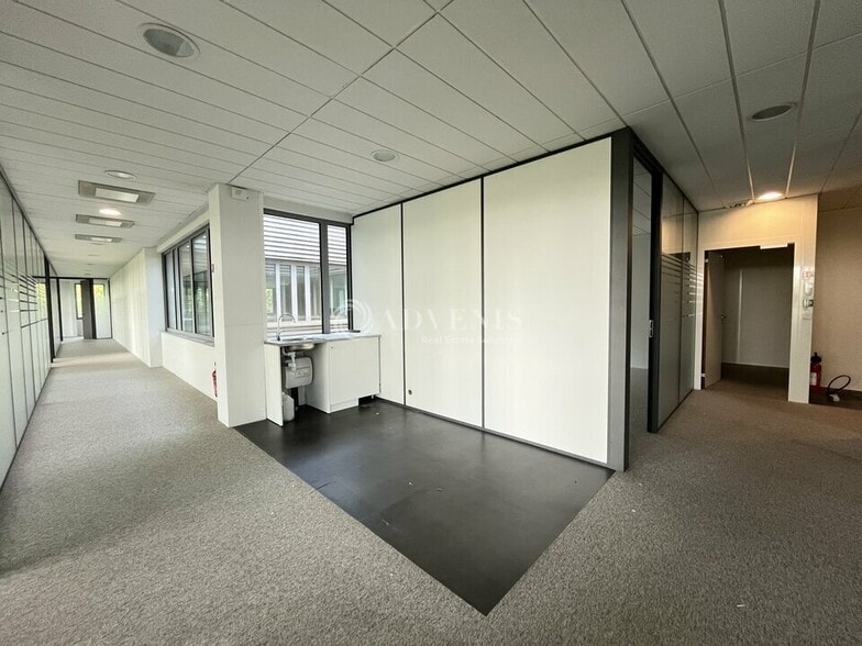 Bureau dans Roissy En France à louer - Photo intérieure - Image 3 de 10