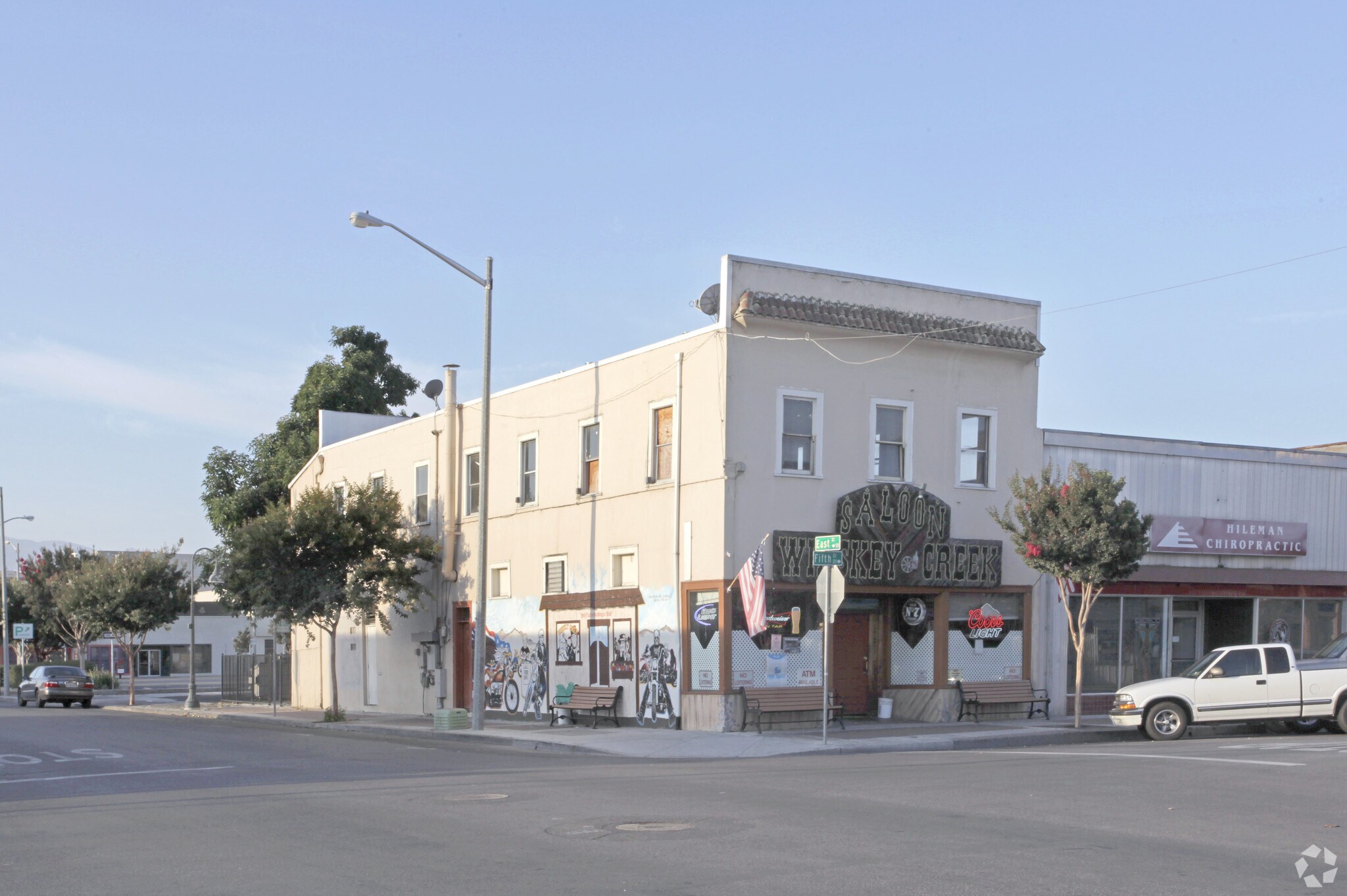 201 5th St, Hollister, CA à vendre Photo principale- Image 1 de 17