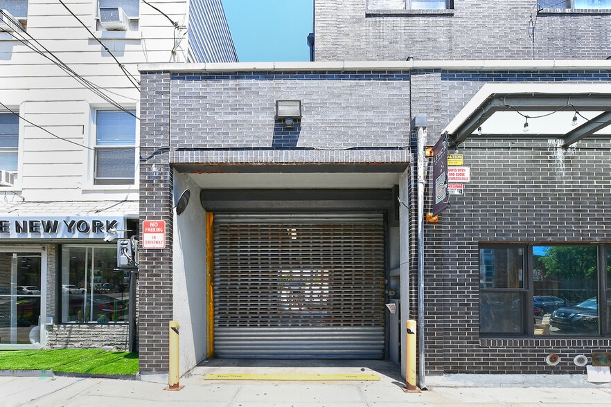 60-11 39th Ave, Woodside, NY for sale - Building Photo - Image 2 of 6