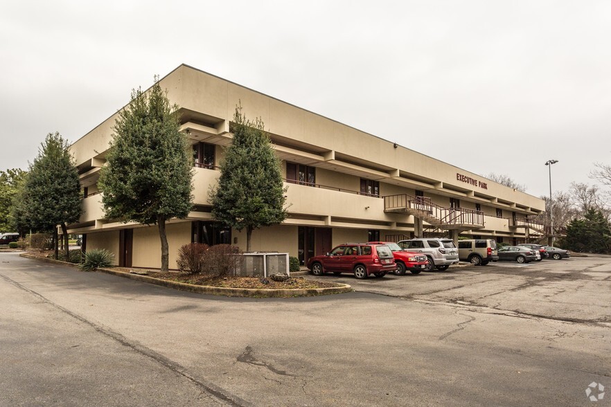 4721 Trousdale Dr, Nashville, TN for lease - Building Photo - Image 1 of 17