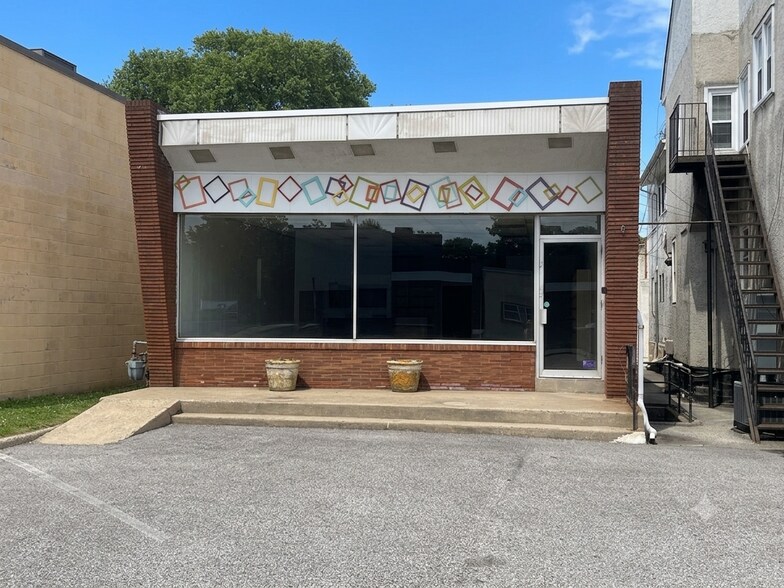 47 W Eagle Rd, Havertown, PA à louer - Photo du bâtiment - Image 2 de 2